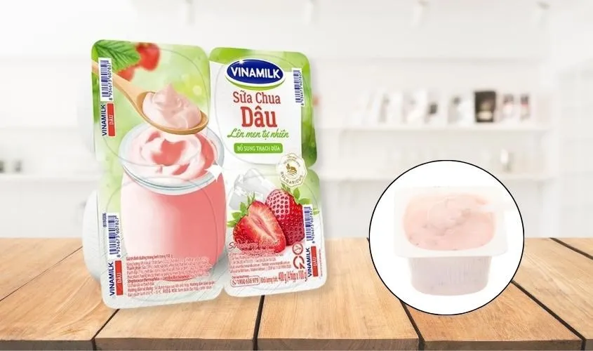 Lốc 4 hộp sữa chua trái cây Vinamilk vị dâu 100g