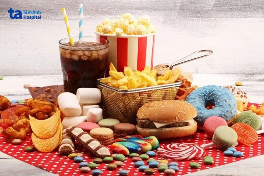 Một mâm cơm đầy đủ dưỡng chất và được cân đối các nhóm thực phẩm